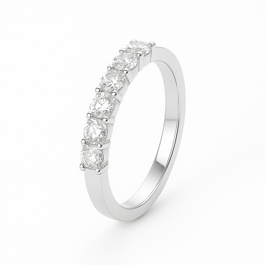 Meia Aliança em Ouro 18k com Diamantes 0,70ct